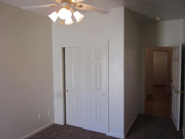 Building Photo - 3557 Century Cir