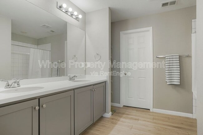 Building Photo - 27837 E 9th Ln