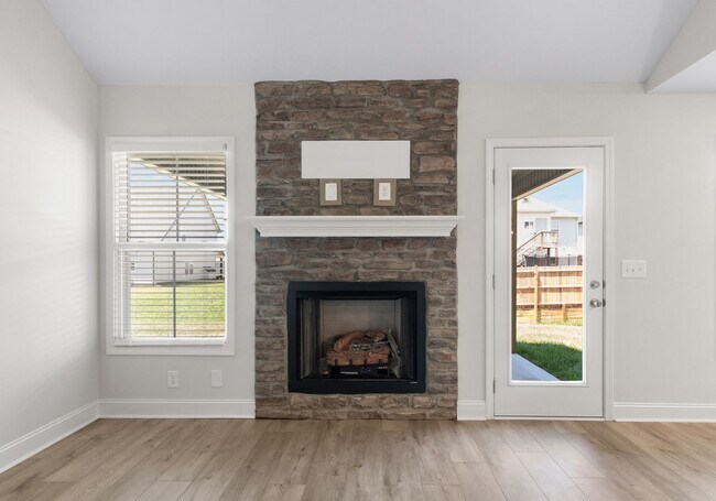 Building Photo - Lovely Home in Clarksville