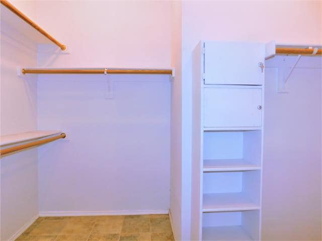 Building Photo - 3840 Chimney Rock Dr