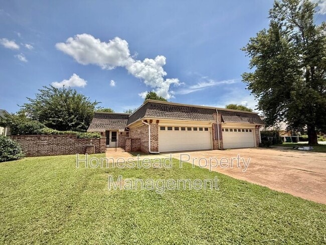 Primary Photo - 12308 Green Valley Dr
