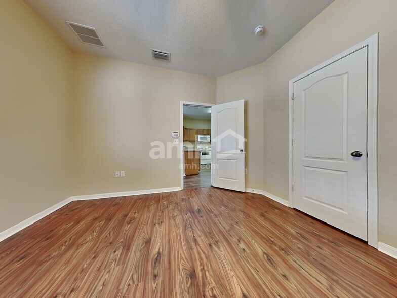 Building Photo - 3316 Azalea Blossom Dr