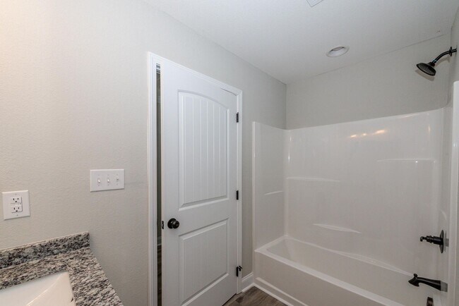 Building Photo - Maryville 37804 - Brand new 3 bedroom, 2 b...