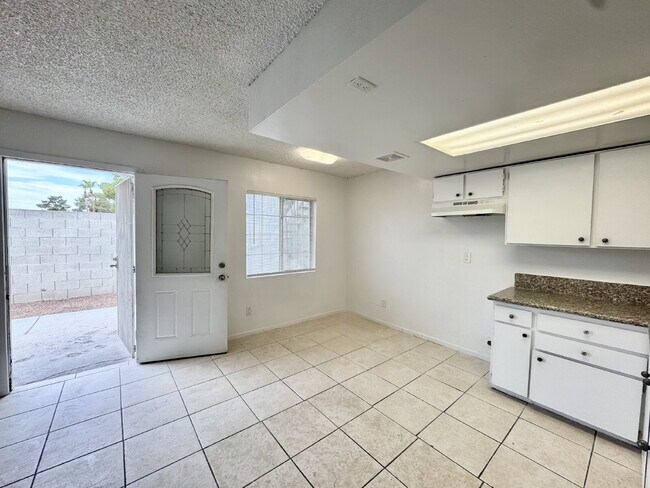 Building Photo - Bright & Budget-Friendly Condo for rent Ac...