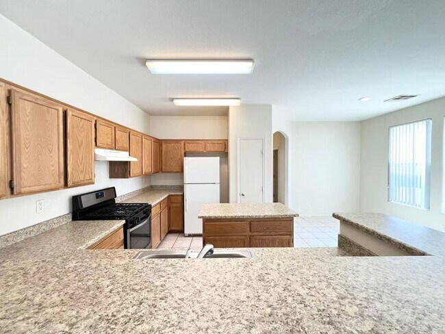 Building Photo - 4929 Droubay Dr