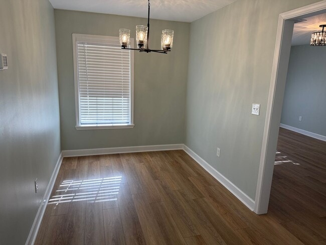 Building Photo - Newly renovated 2 bed 2 bath condo!