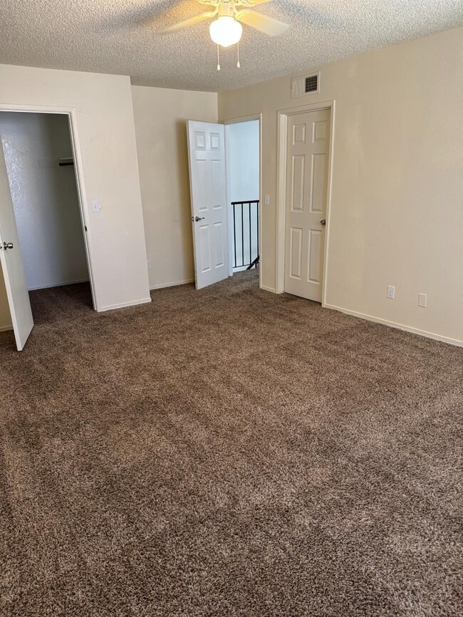 Building Photo - 2056 W Simpson Ave