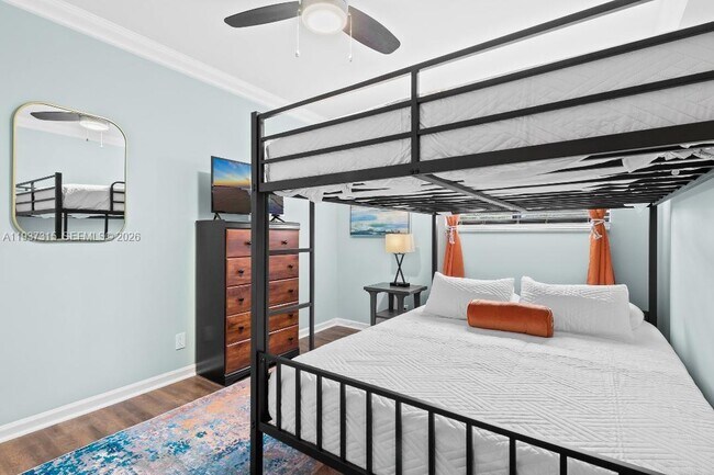 Building Photo - 223 SE 8th St