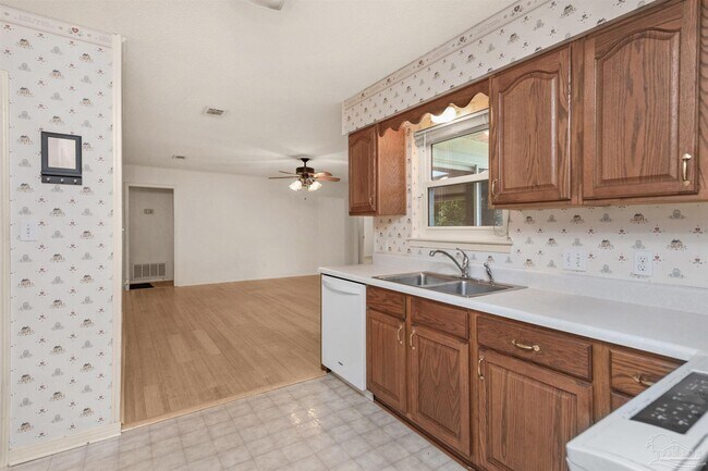Building Photo - 4910 La Ventana Cir