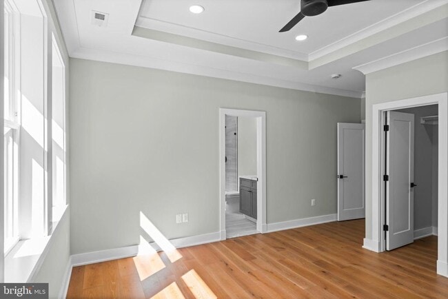 Building Photo - 11550 Henderson Rd