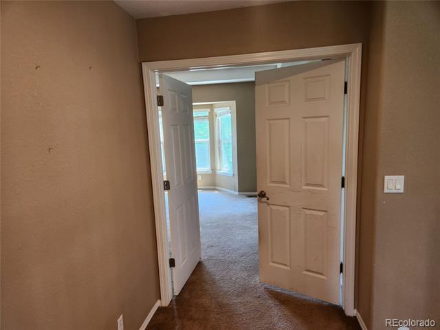 Building Photo - 1150 Sunset Way