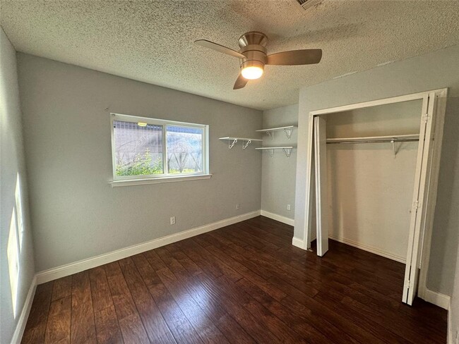 Building Photo - 3303 Sweetgum Trce