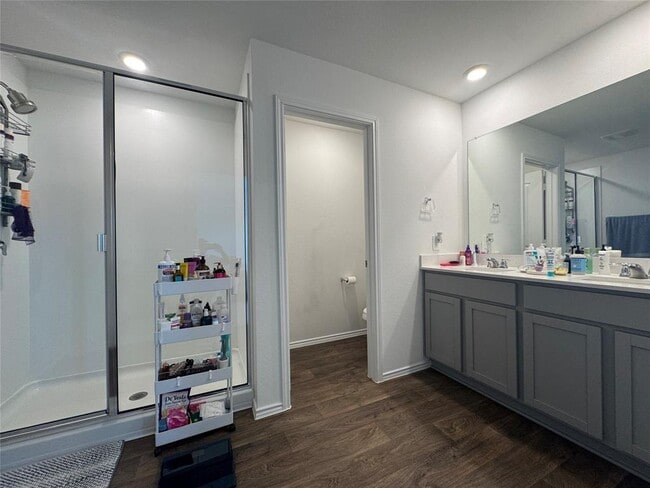 Building Photo - 120 Gerasa Dr