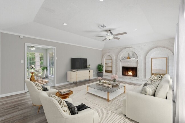 Building Photo - 25611 Timberlane Dr