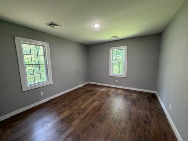 Building Photo - 201 Old Harrison Cir SW