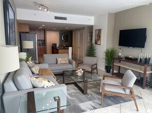 Building Photo - 400 W Ocean Blvd