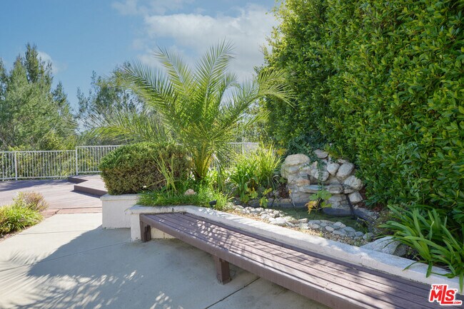 Building Photo - 3119 Hutton Dr