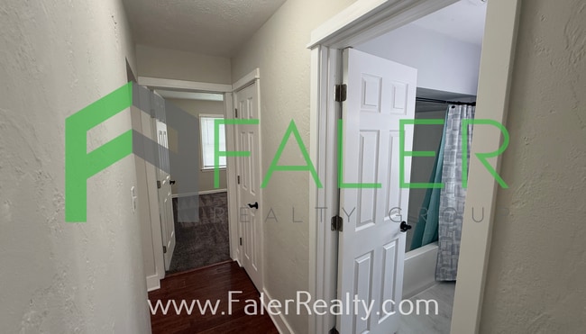 Building Photo - Show-stopping rental available!