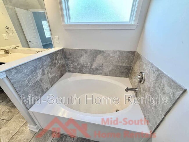 Building Photo - 7472 Kylan Dr