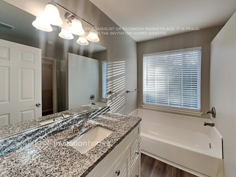 Building Photo - 7409 Starvalley Dr