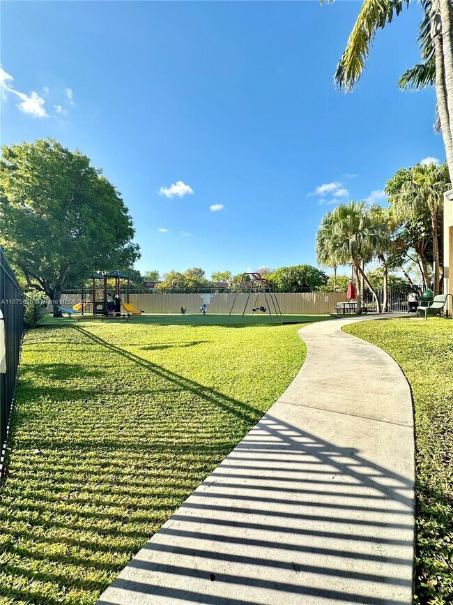 Building Photo - 9709 Costa Del Sol Blvd