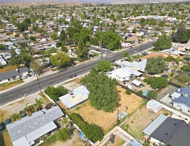 Building Photo - 40861 Whittier Ave