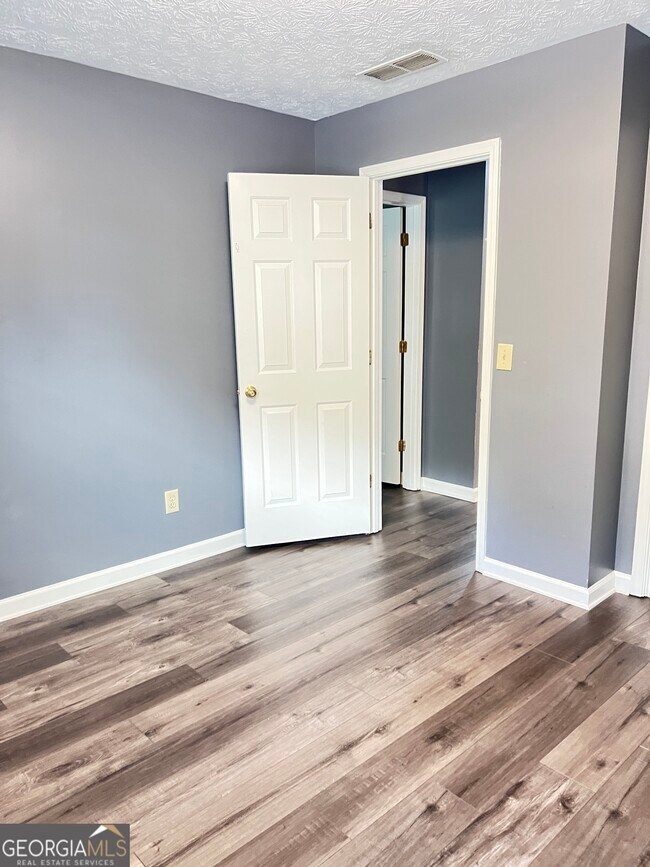 Building Photo - 2361 Ciji Cir