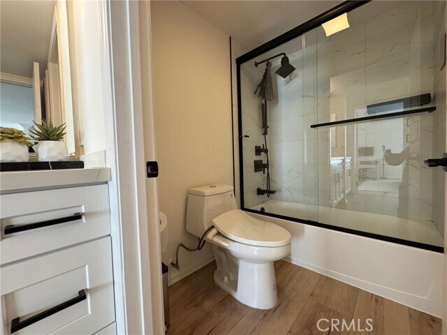 Building Photo - 7320 Hawthorn Ave