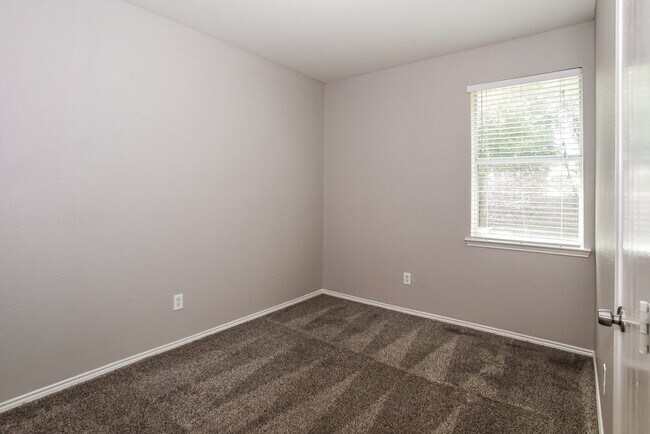 Building Photo - 13332 Dove Ranch Rd