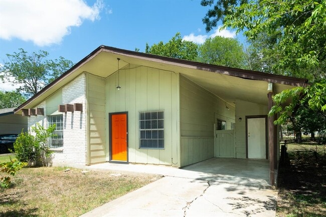 Primary Photo - 5900 Glen Meadow Dr