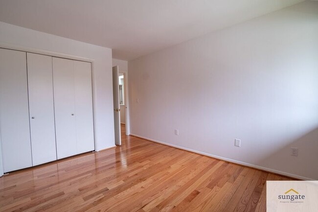 Building Photo - 418 Five Farms Ln