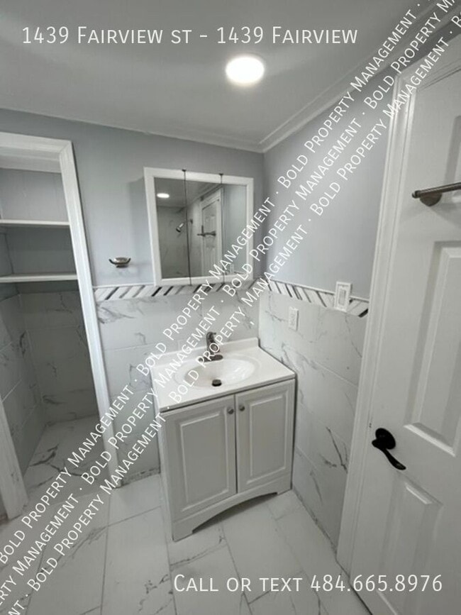 Building Photo - 1439 Fairview St