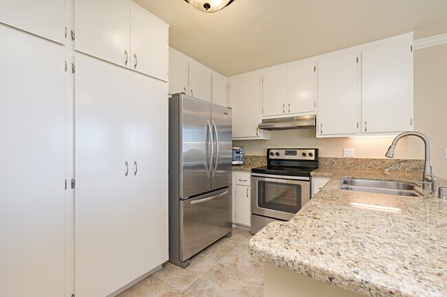 Building Photo - Remodeled Seawatch Condo with Beautiful Views