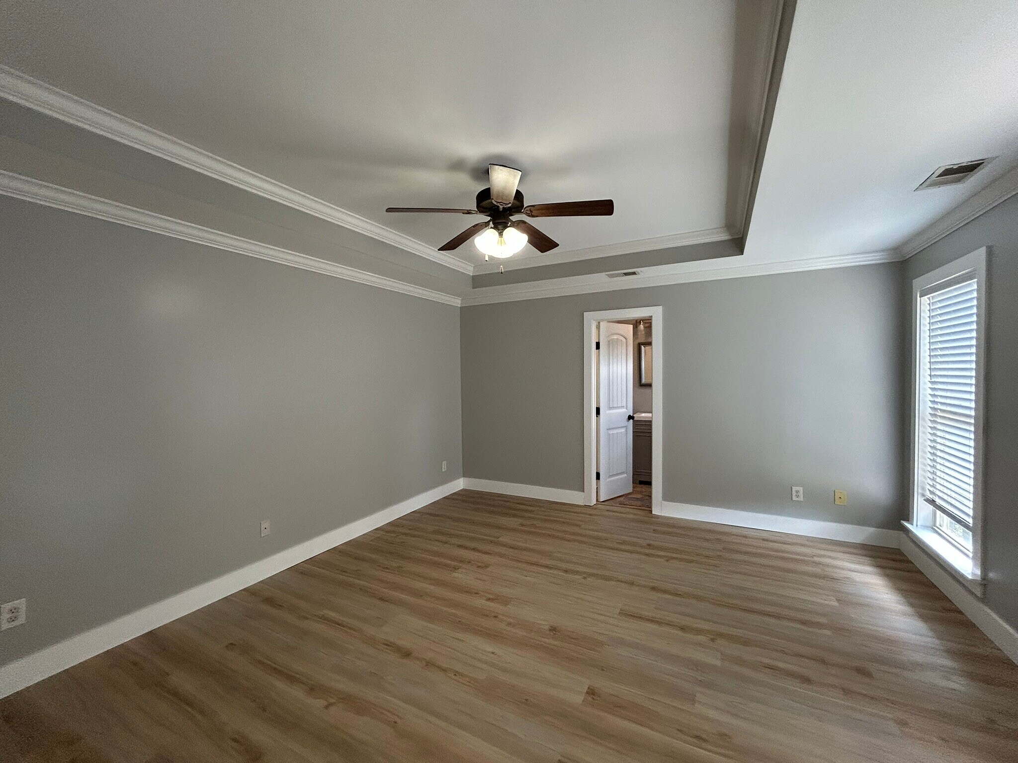 Building Photo - 2070 Rossburg Pl