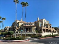 Building Photo - 52 Vía Pamplona