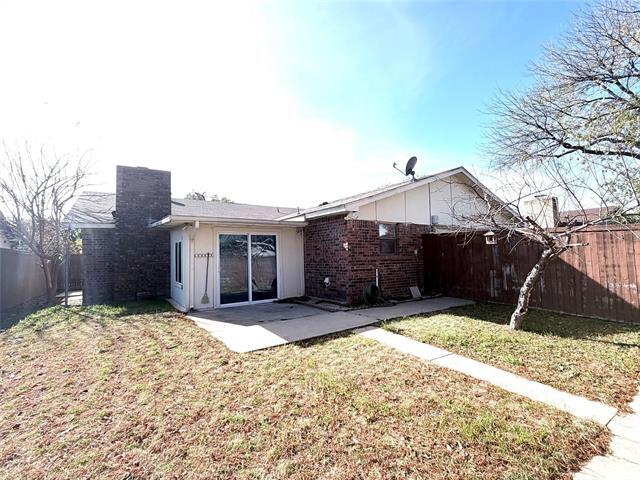 Building Photo - 220 Park Meadow Way