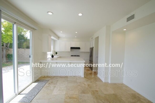 Building Photo - 2836 Limestone Dr