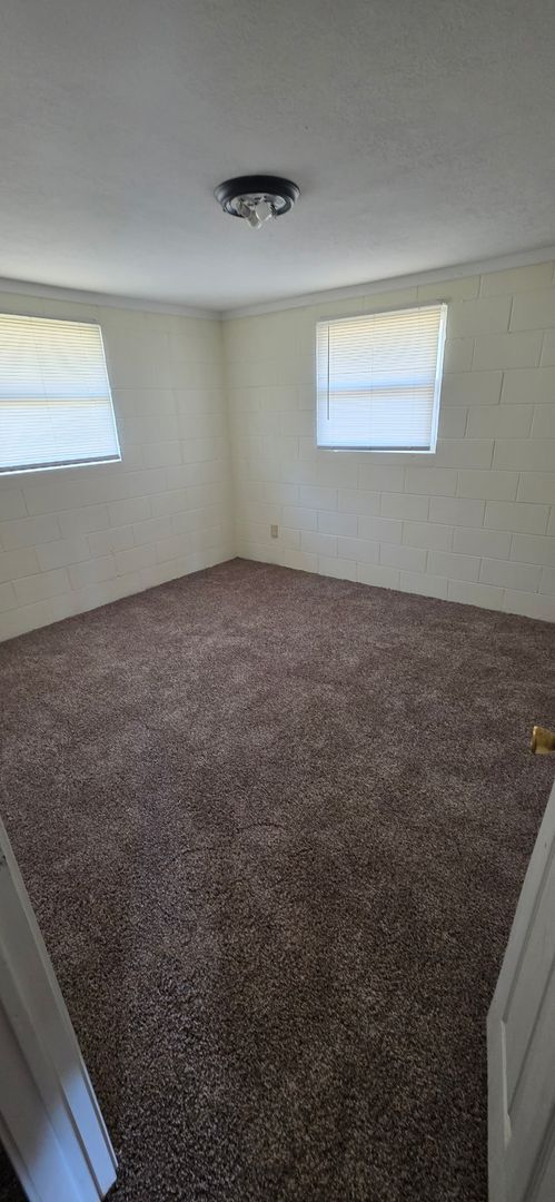 Building Photo - Duplex in Clearwater close to North Augusta!