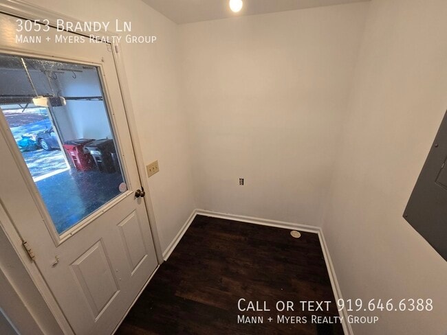 Building Photo - 3053 Brandy Ln