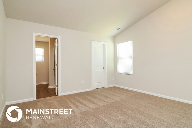 Building Photo - 421 Brisk Dr