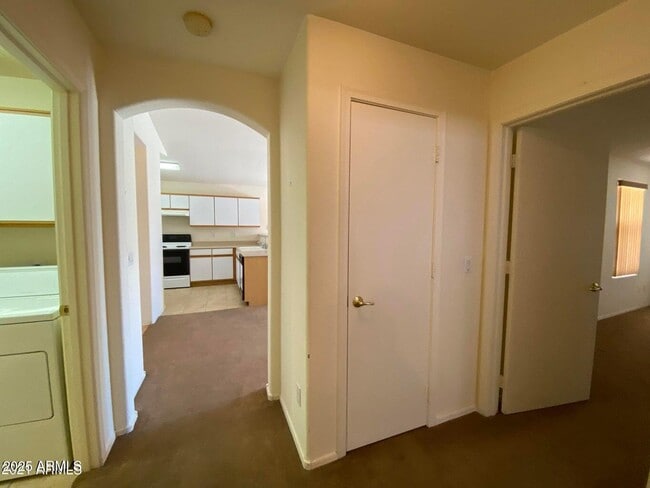 Building Photo - 1461 E La Costa Dr
