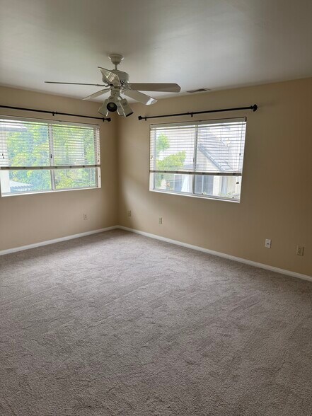 Building Photo - 1232 Saint Helene Ct