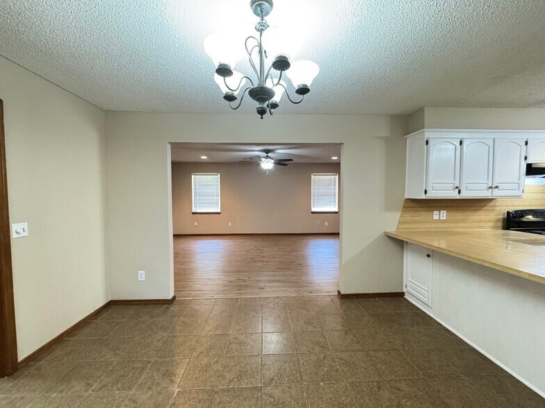 Building Photo - 8636 NW 86th St