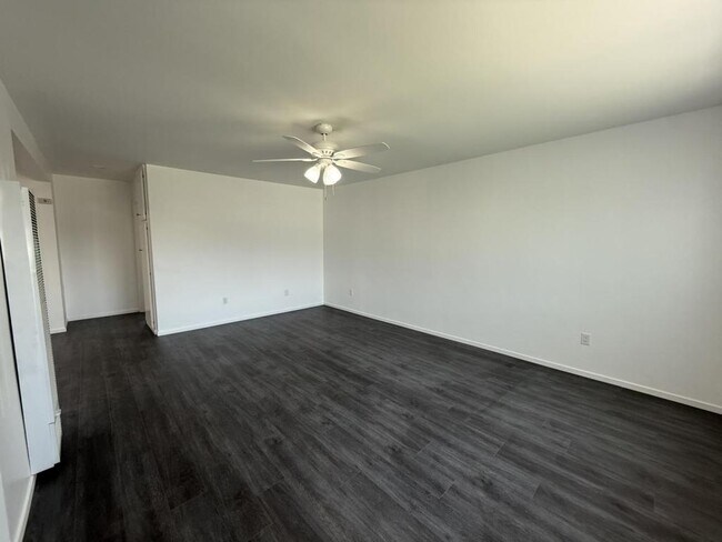 Building Photo - 15550 Cornuta Ave