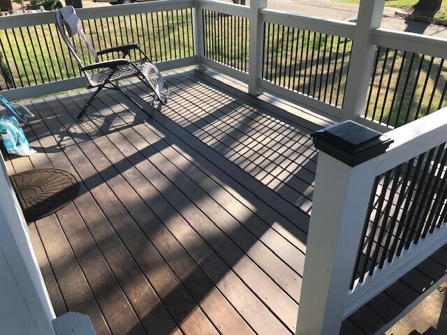 Building Photo - Walk to the Square or Campus! Location! Location! Location!