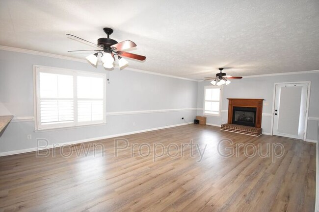 Building Photo - 5624 Middlefield Pl