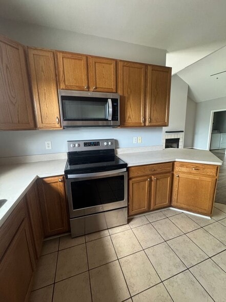 Building Photo - 17200 Addington Dr