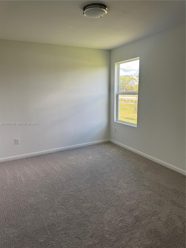 Building Photo - 5885 Sweetwood Dr