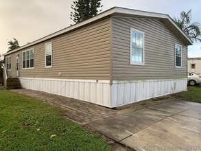 Building Photo - 11846 N Branch Rd