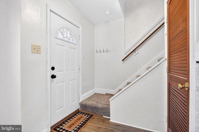 Building Photo - 1118 Sterling Ave